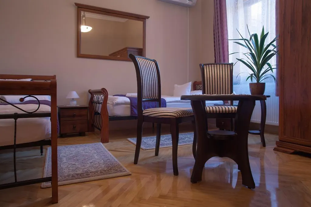 Csanabella House Hotel Seghedin Pensiune