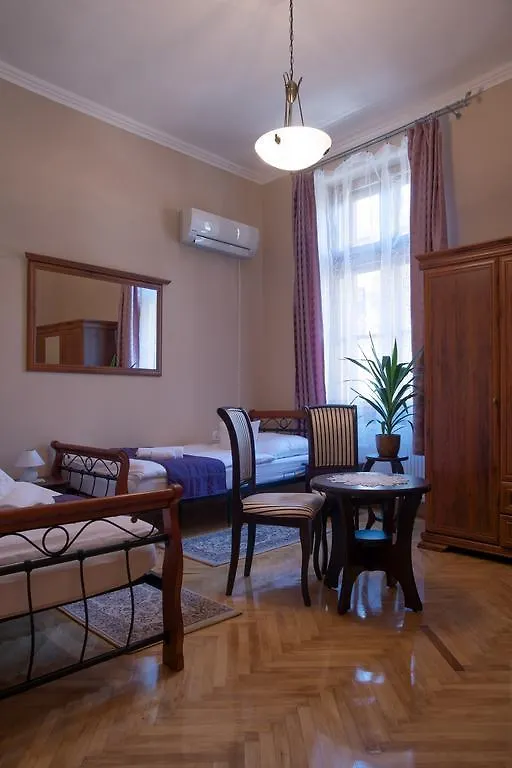 Csanabella House Hotel Seghedin Pensiune